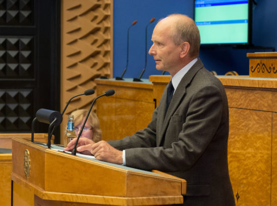 Riigikogu täiskogu istung 16. september 2015 (Kalev Kotkase ametivanne)